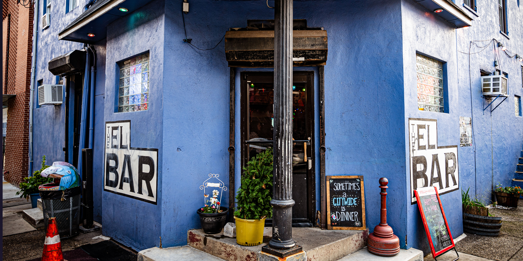 Karaoke Mondays at El Bar